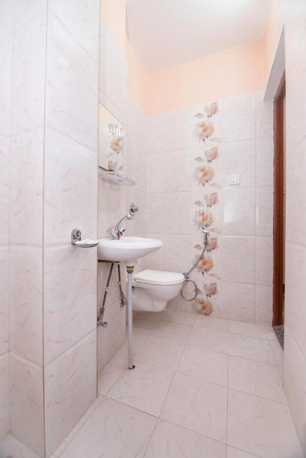 Hotel Bleue Mont Варанаси Экстерьер фото